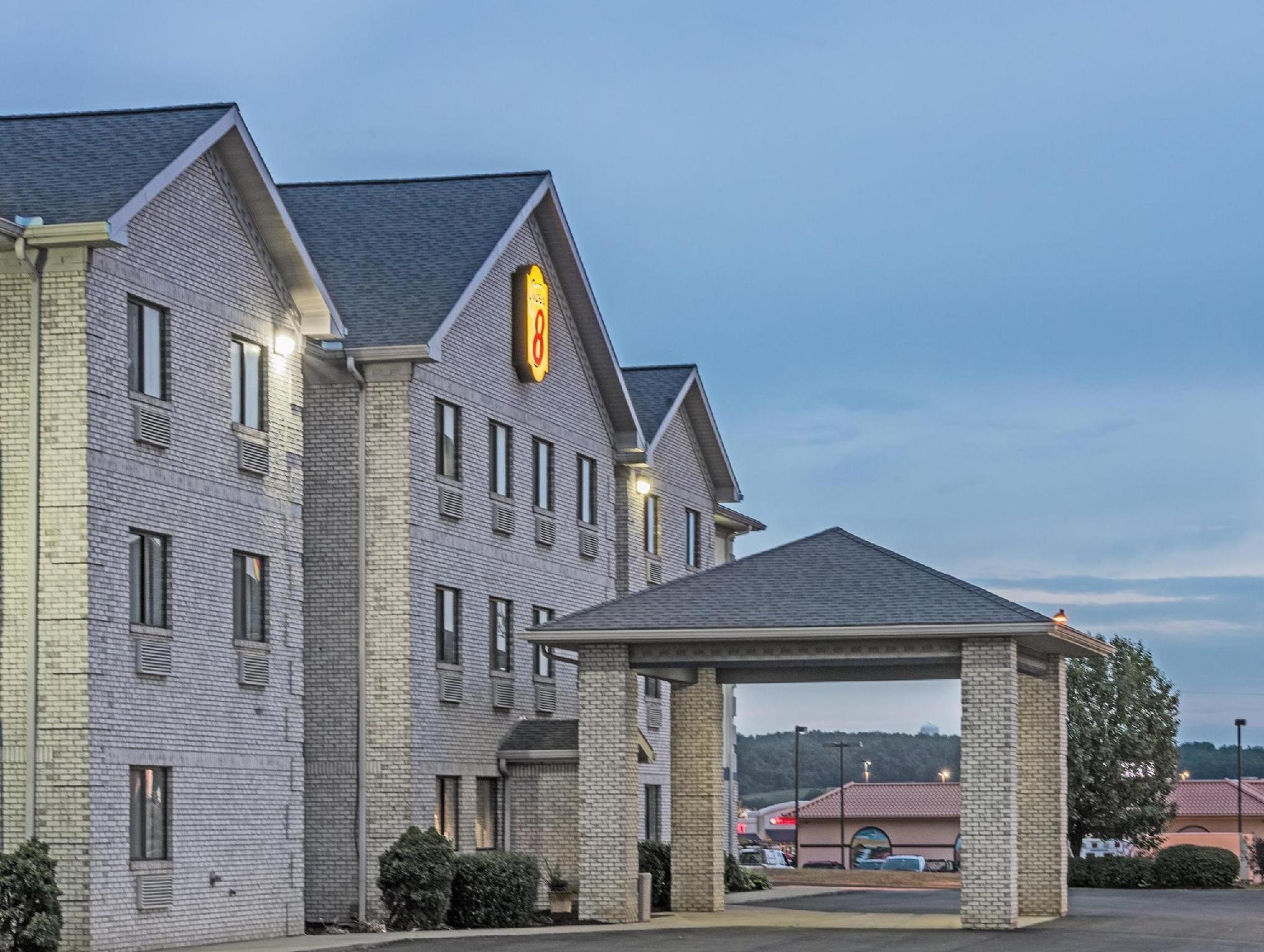 Hotel Super 8 By Wyndham Uniontown Pa Exterior foto