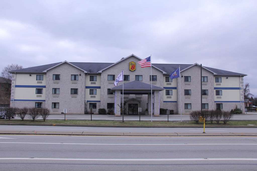Hotel Super 8 By Wyndham Uniontown Pa Exterior foto